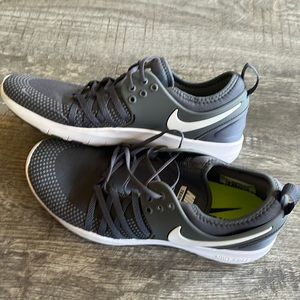 Nike Women’s Free TR size 8 running shoe